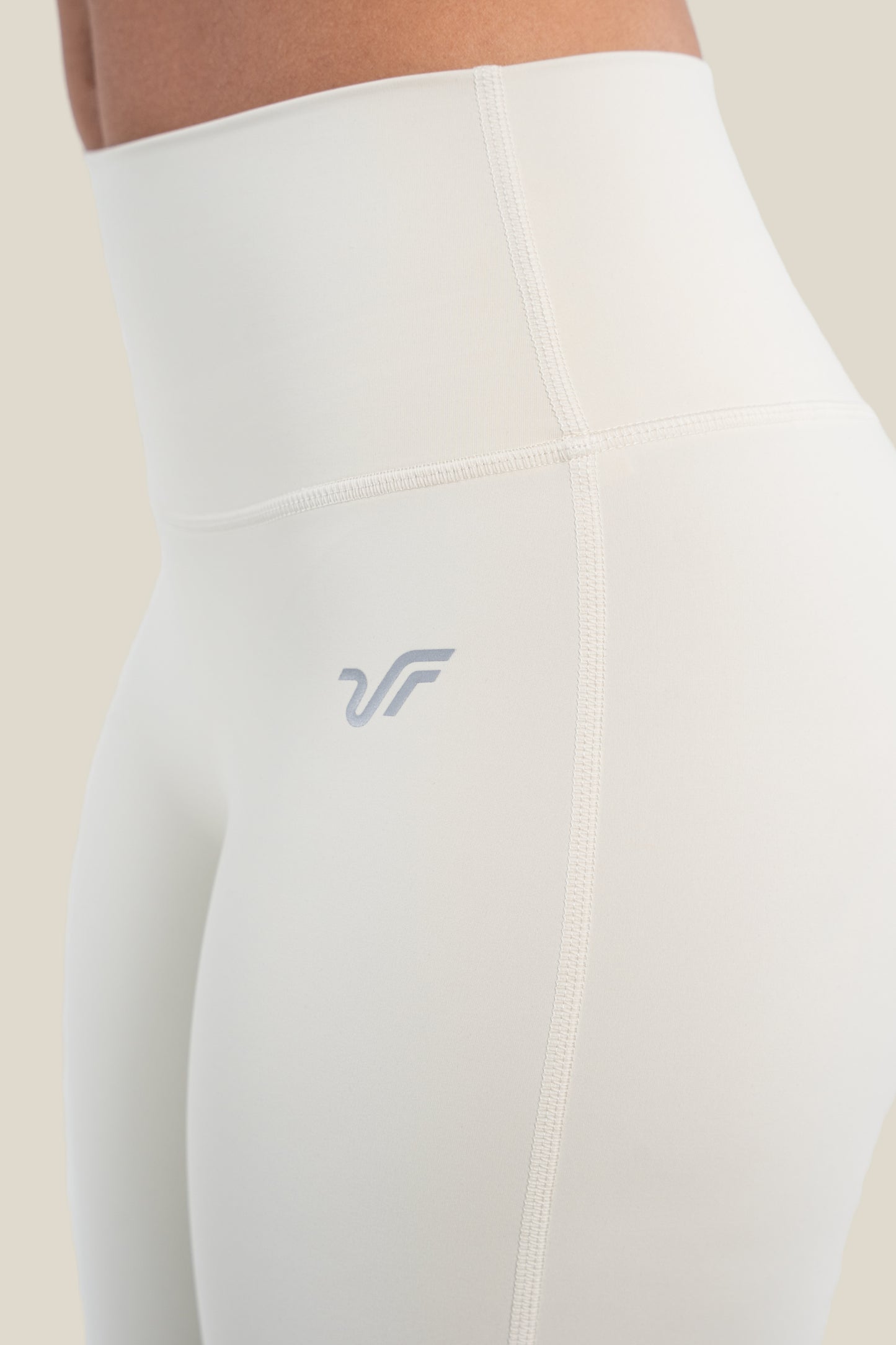 Ivory Flow Set